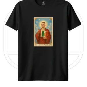 Maglia Napoli San Scott 4° Scudetto 2025 – T-Shirt Celebrativa Campioni d’Italia Maglia Napoli San Scott 4° Scudetto 2025 – T-Shirt Celebrativa Campioni d’Italia