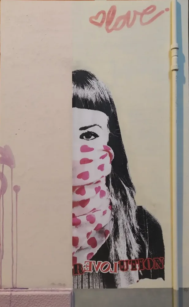 VIA ROMA LOVEREVOLUTION LOSTWALL