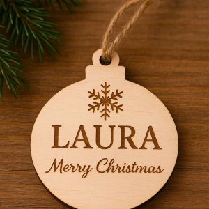Pallina di Natale Personalizzata in Legno – Singola (incisa e intagliata)