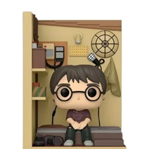 Harry Potter in Cupboard Harry Potter in Cupboard