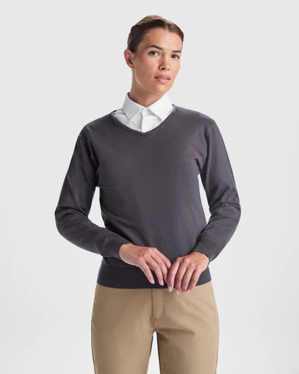 Maglione da Lavoro Donna HILUX WOMAN – Collo a V in Maglia Jersey con Coste 1×1 Maglione da Lavoro Donna HILUX WOMAN – Collo a V in Maglia Jersey con Coste 1×1