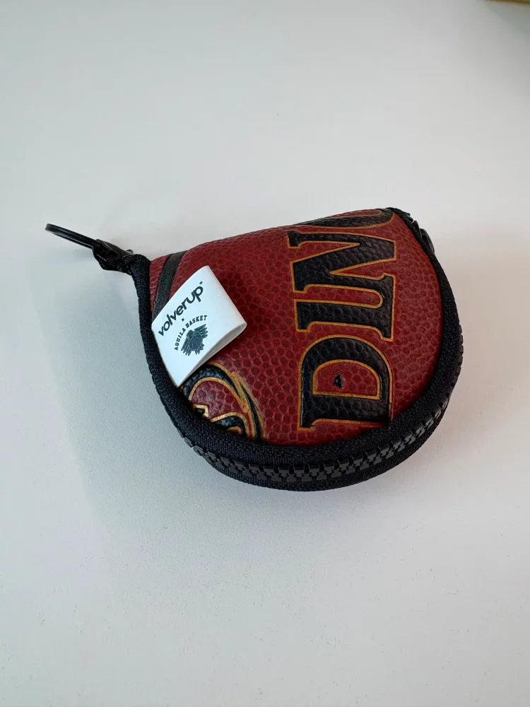 Portamonete Pallone Basket - Aquila Basket Earth Day 2025 - VolverUp - immagine 3