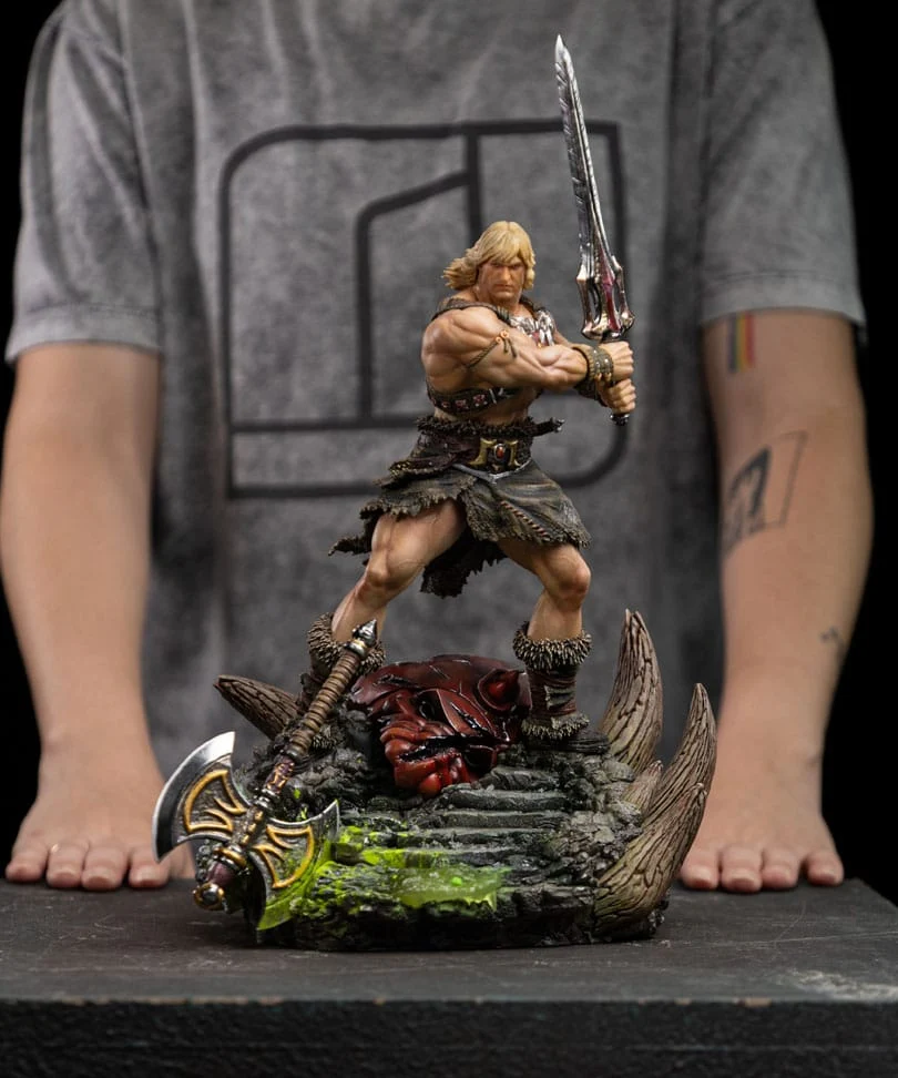 Masters of the Universe Deluxe Art Scale Statue 1/10 He-Man Unleashed 34 cm - immagine 2