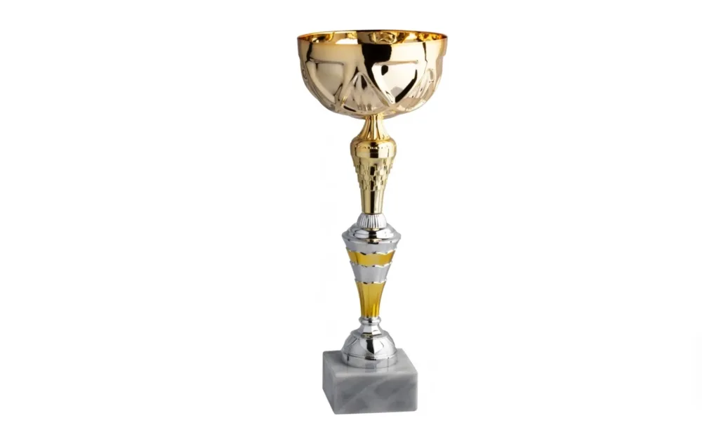 Coppa metallo dorato