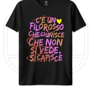 Maglia “Filo Rosso” – Ispirata ad Alfa | Amore, Destino, Connessione Maglia “Filo Rosso” – Ispirata ad Alfa | Amore, Destino, Connessione