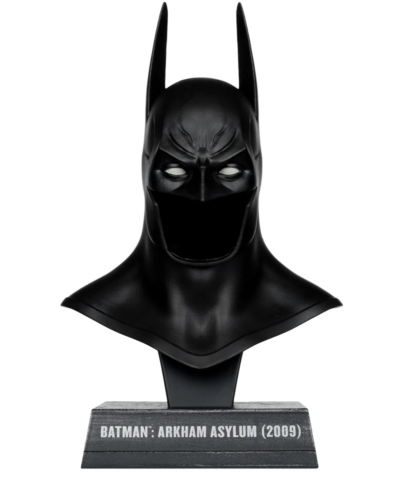 DC Direct Batman 1:3 Cowl Prop Replica Arkham Asylum