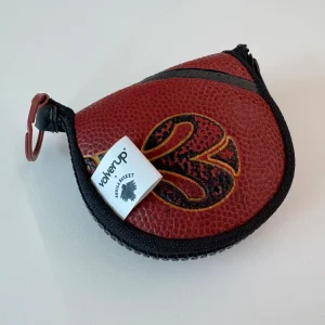 Portamonete Pallone Basket – Aquila Basket Earth Day 2025 – VolverUp Portamonete Pallone Basket – Aquila Basket Earth Day 2025 – VolverUp