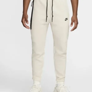 Nike Pantaloni Uomo Nk Tech Jggr Nike Pantaloni Uomo Nk Tech Jggr
