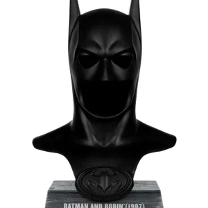 DC Direct Batman 1:3 Cowl Prop Replica Batman and Robin DC Direct Batman 1:3 Cowl Prop Replica Batman and Robin