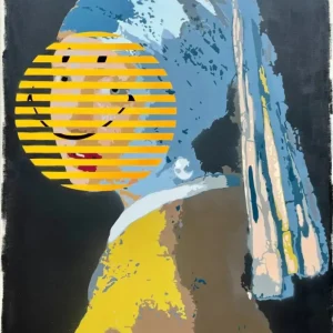 SMILE WITH PEARL EARRING