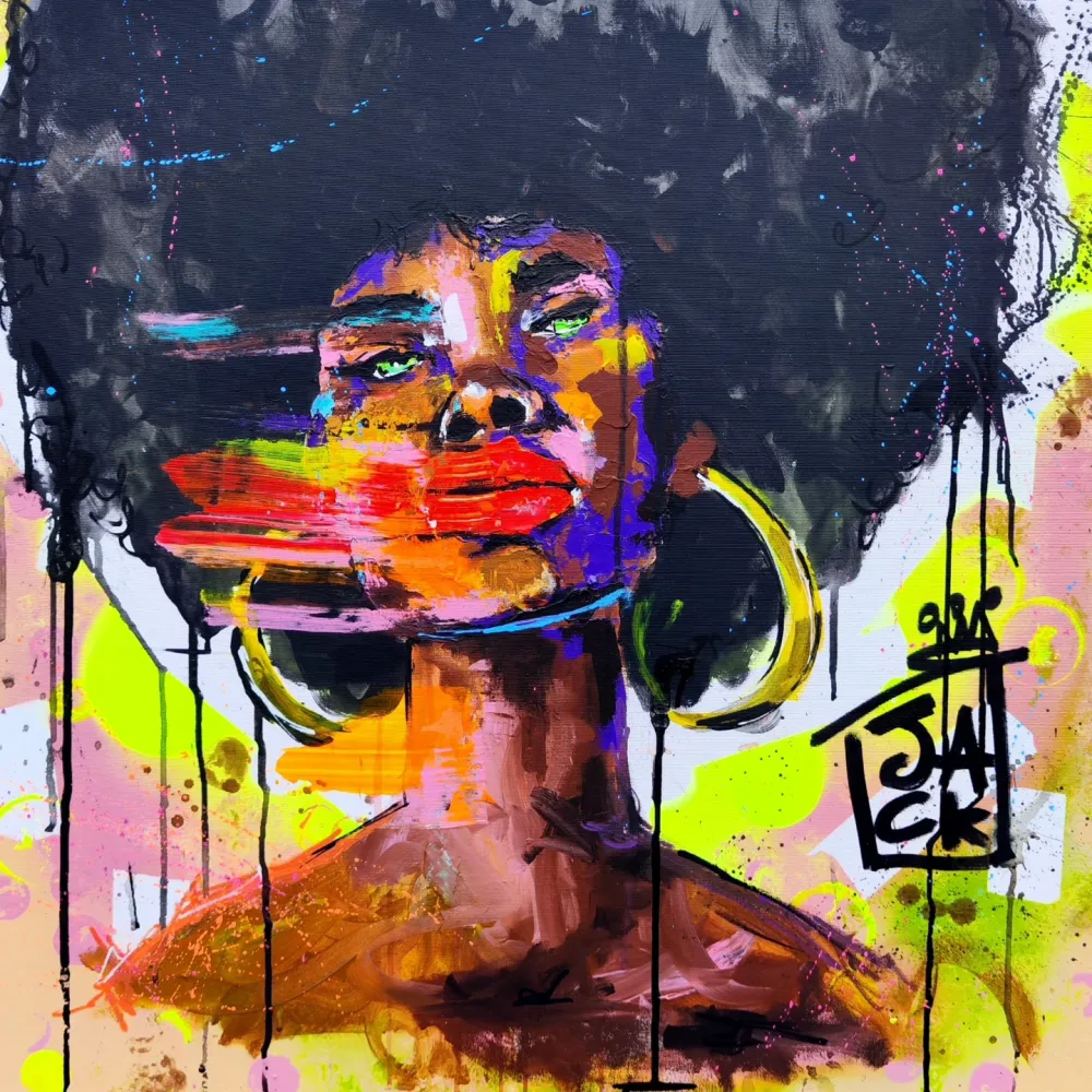 AFRO WOMAN