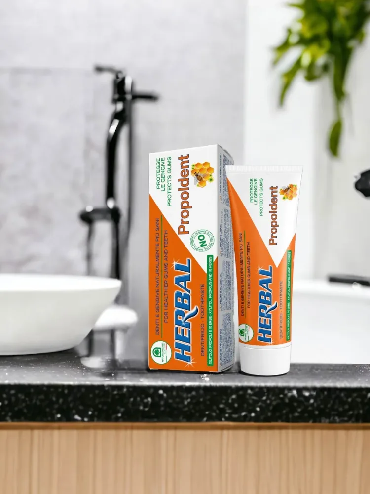 DENTIFRICIO PROPOLDENT Xilitolo Propoli + 10 ERBE, Protegge le Gengive – 100 ml