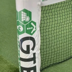 Protezioni Paletti Rete Padel Personalizzate – Tasca Porta-Logo Intercambiabile in PVC Protezioni Paletti Rete Padel Personalizzate – Tasca Porta-Logo Intercambiabile in PVC