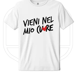 Maglia Ultimo ” Vieni nel mio Cuore” – T-Shirt Fan Tour 2025 | Regalo Musica Italiana Maglia Ultimo ” Vieni nel mio Cuore” – T-Shirt Fan Tour 2025 | Regalo Musica Italiana