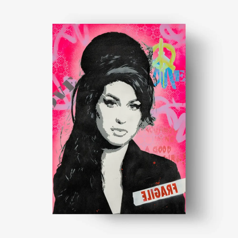 AMY WINEHOUSE PINK